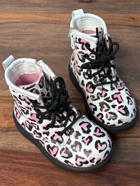 Size T6 Toddler Girls Boots - Pink and Black Heart Leopard Print